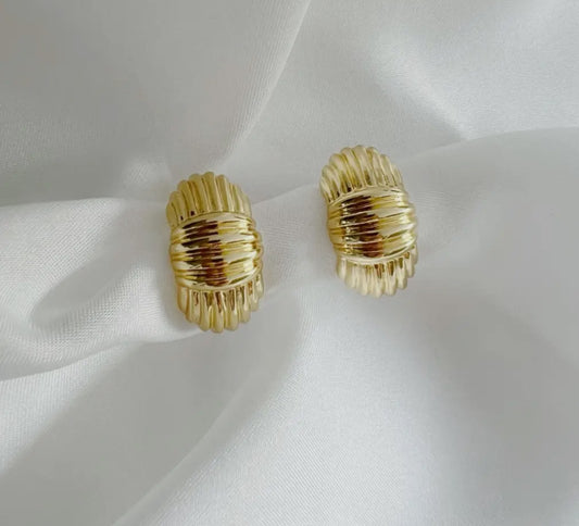 Maddison Textured Hoops Earrings
Gold Filled